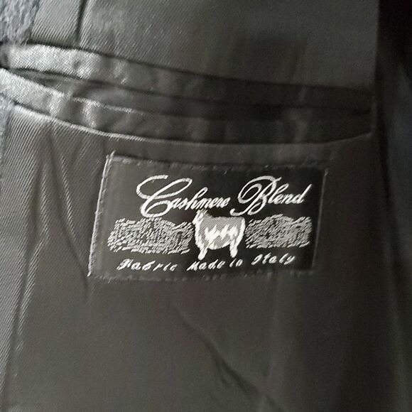 Pierre Cardin Wool/Cashmere Men's Overcoat,  Size 42R - Picture 5 of 7